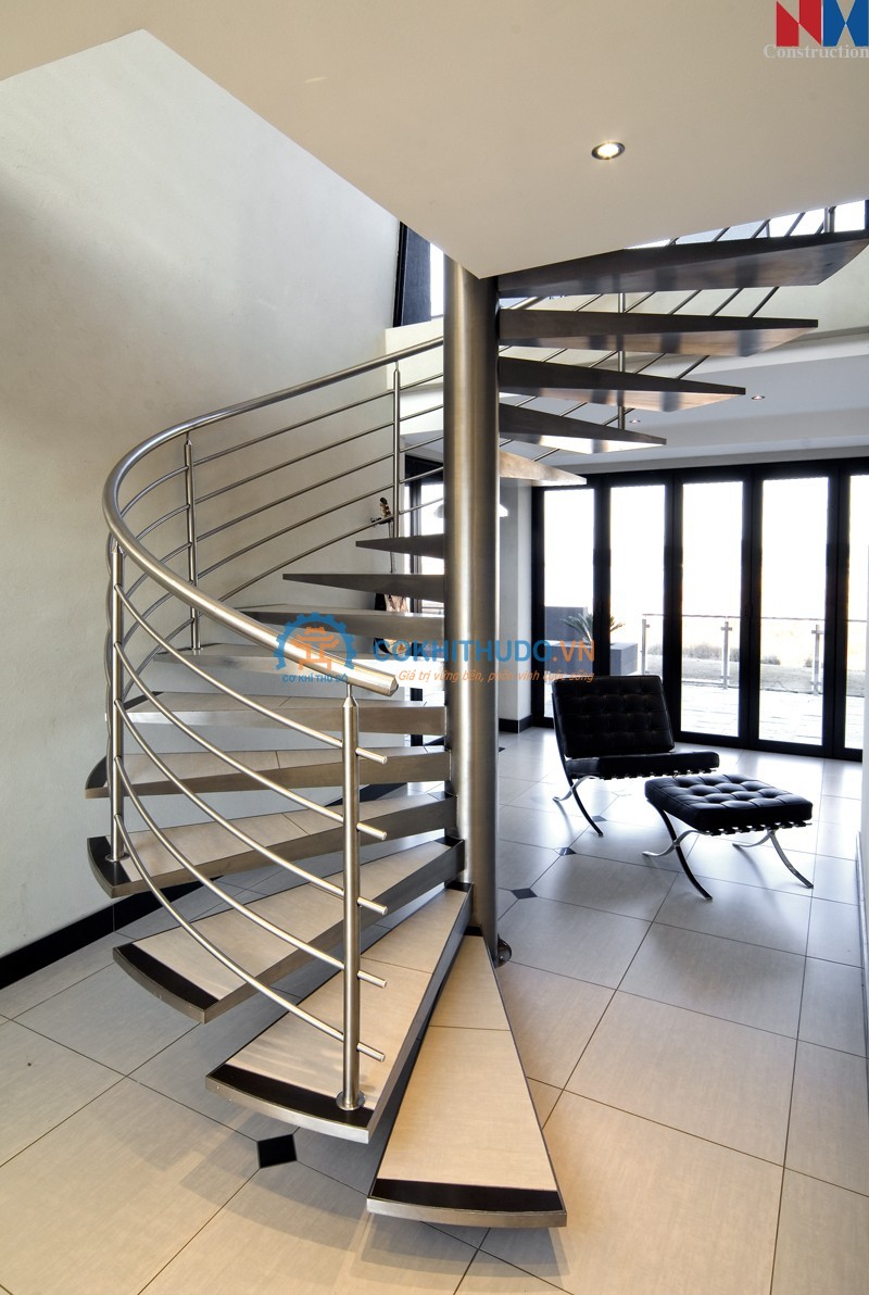 Mẫu 4: mẫu cầu thang inox đẹp nhất hiện nay Mẫu 4: mẫu cầu thang inox đẹp nhất hiện nay