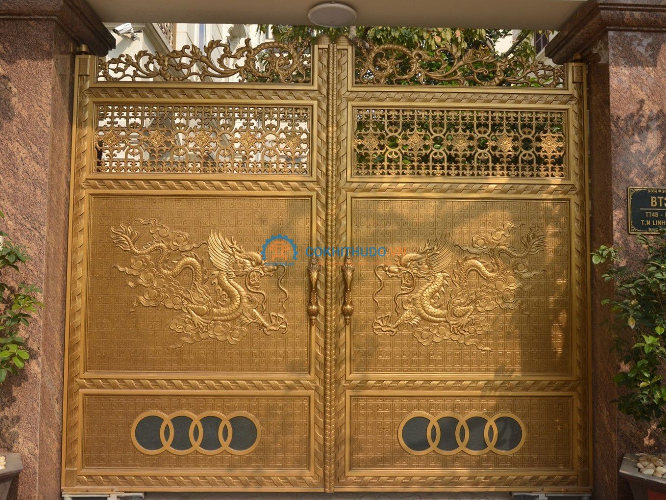 Cổng nhôm đúc CNDTD-05